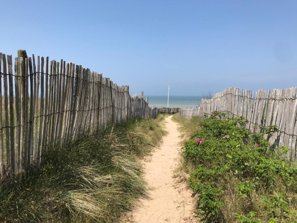 2 Pieces Acces Mer Et Thalasso Cabourg Esterno foto